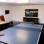 Spacious Beautifully Furnished 5 Bedrooms 3 Full Bath House With Ping Pong And Pool Table And 85 In Tv In Game Room