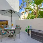 Entire Modern 4-Bedroom Home W Pool, King Bed, Garage, Prime Location