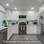 Entire Modern 4-Bedroom Home W Pool, King Bed, Garage, Prime Location