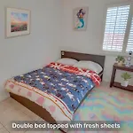 Entire Private 4-Bedroom House W Garage, Big Yard, King Bed, Baby Crib