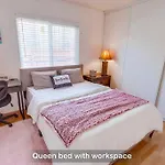 Entire Private 4-Bedroom House W Garage, Big Yard, King Bed, Baby Crib
