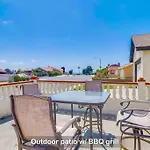 Entire Private 4-Bedroom House W Garage, Big Yard, King Bed, Baby Crib
