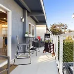 Mission Point 2 By Avantstay Mission Beach Home W Large Balcony Steps To Beach