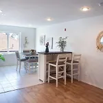 201 Urban Retreat Just Steps From Little Italy
