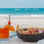 La Jolla Beach & Tennis Club