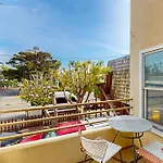 Zanzibar Retreat