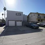 2Bed 2Bath Apt Walking Distance To Beach And Bay In Pb