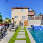 Luxurious Villa With Pool & Spa