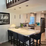 Luv Oceanside Views-1 House To Beach, Boardwalk And Waves-Spacious Rooftop Sun Deck-Plus King Beds Too!