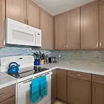 Belmont Patio - Ocean View Pet Friendly Patio & Garage- 5113