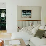 Pb Summer Escape Balcony & Beach Gear Parking