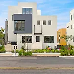 Park View Balboa Townhouse Modern Upscale 3 Bed