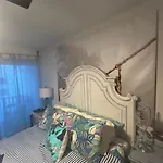 Beach Front Bungalow At Pacific Beach
