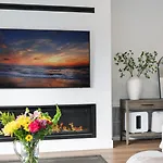 Luxury Pool Haven Scenic Views And Summer Fireworks