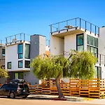 Modern Beach Home Steps To The Sand