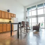 Bi Level 1Br In Little Italy By Sonder
