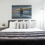 Bi Level 1Br In Little Italy By Sonder