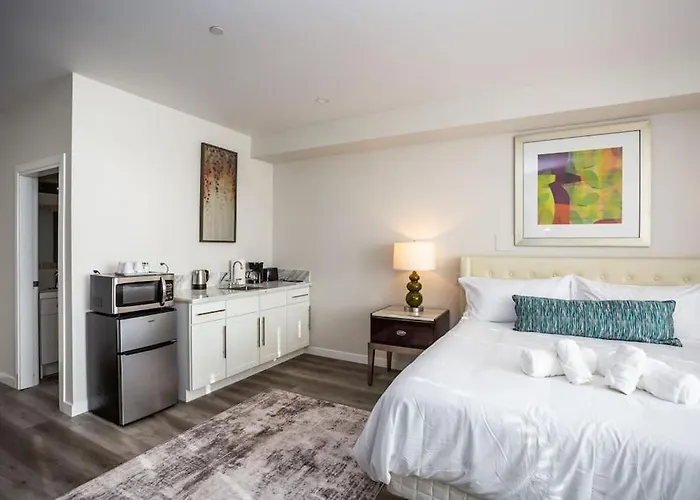 Luxurious Studio In Heart Of San Diego W Cali King