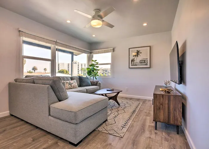 Charming San Diego Apartment - Walk To Bay!