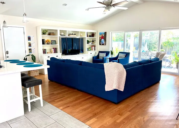 Family Friendly Retreat With Yard And Play Area, 2000 Sq Ft, Ac, Fiber Optic Wifi