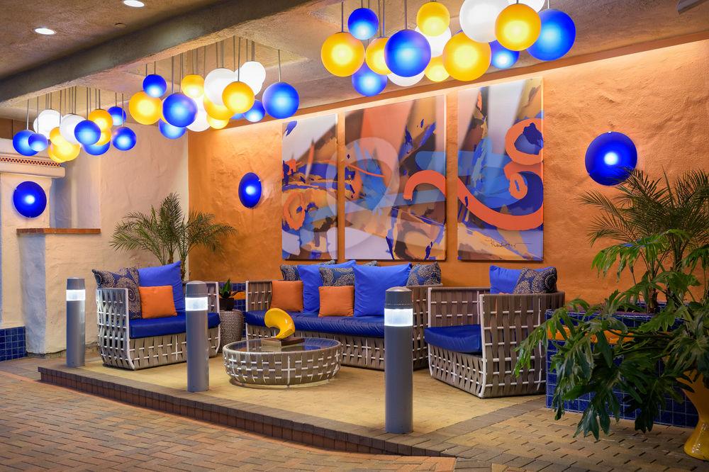 Courtyard Old Town Hotel 3*