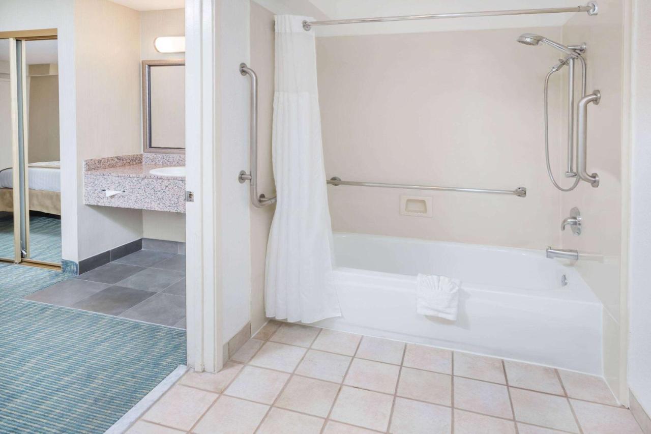 Wyndham Garden San Diego