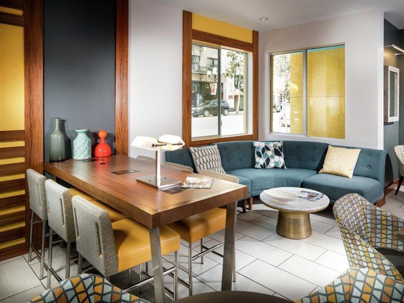 Staypineapple, Hotel Z, Gaslamp San Diego Hotel 3*
