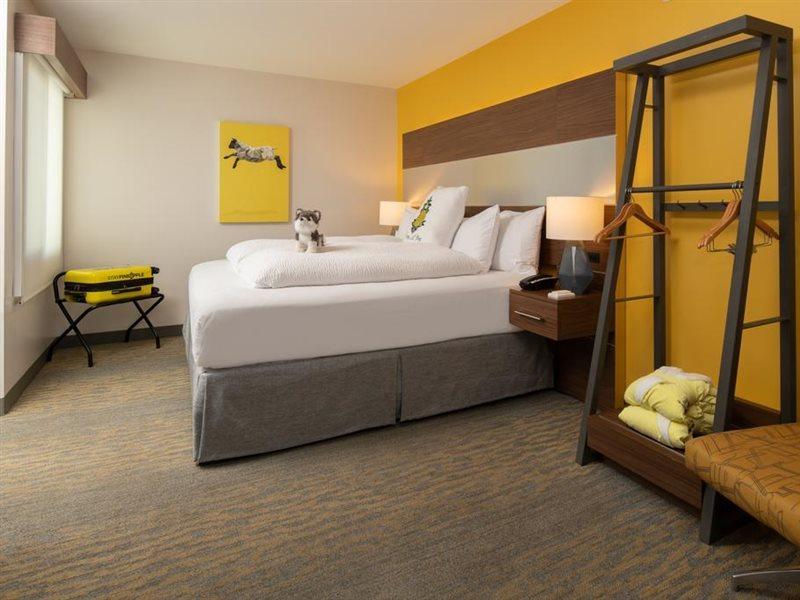 Staypineapple, Hotel Z, Gaslamp San Diego Hotel 3*