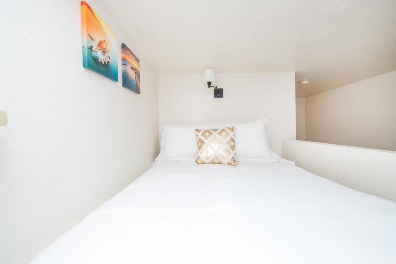 Vantaggio Suites Gaslamp #40 Apartment