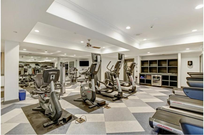 Yes It's Right 2 Suites And 3 Bath In The Heart Of Fb2 Apartment San Diego