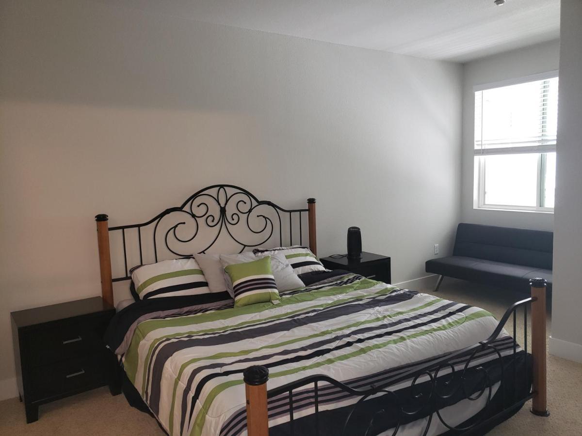 Apartment Yes It's Right 2 Suites And 3 Bath In The Heart Of Fb2