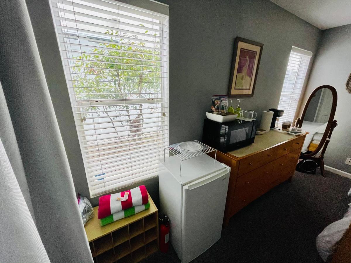 Bed & Breakfast Boho Chic San Diego