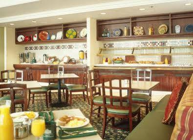 Country & By Radisson, North, Ca Hotel 3*