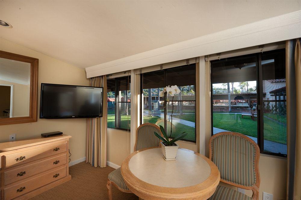 La Jolla & Tennis Club Hotel 4*