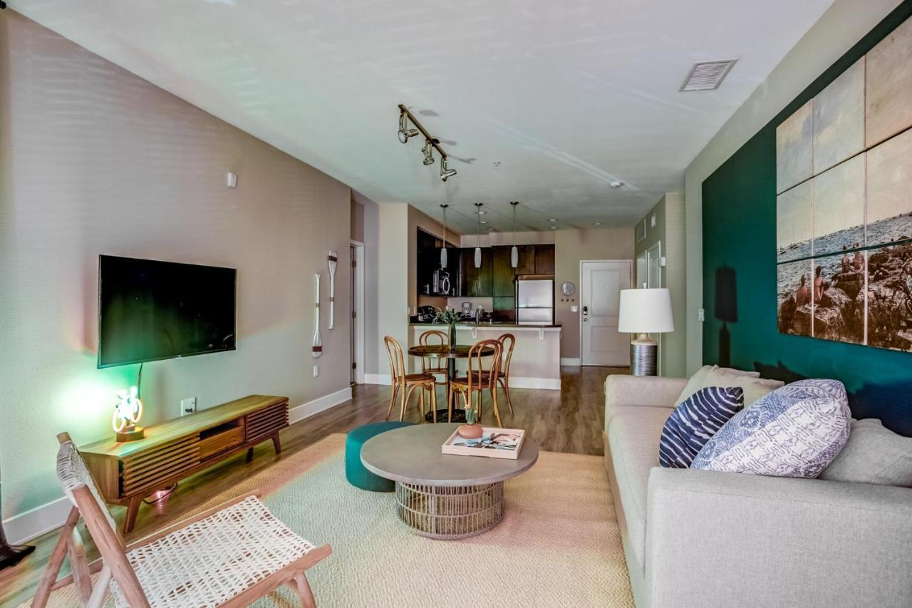 Wanderjaunt - Luxe Mission Valley Apts Apartment *