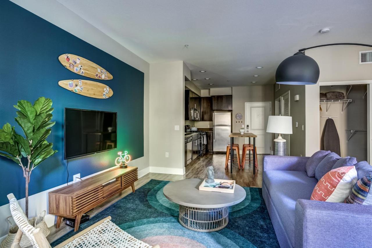 Wanderjaunt - Luxe Mission Valley Apts Apartment