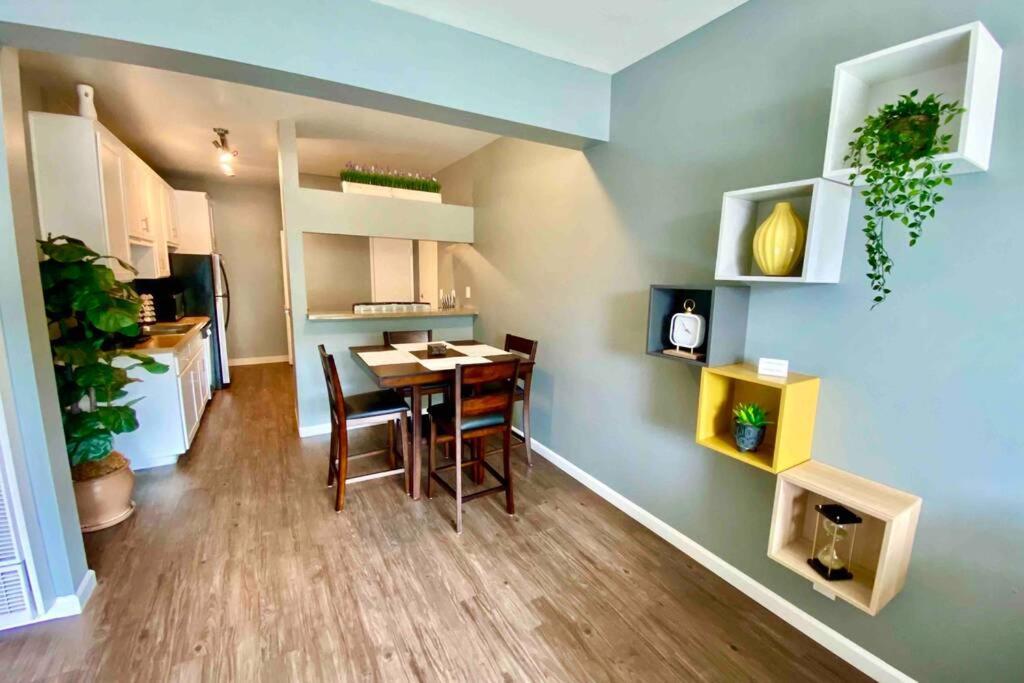 Centrally Located To All San Diego Has To Offer * San Diego