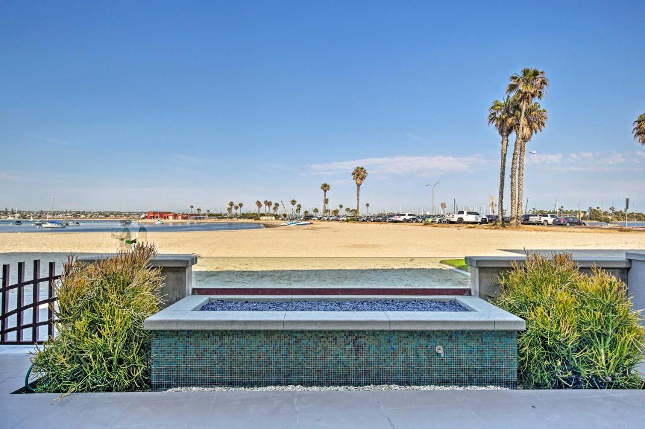 Apartment Bayfront Getaway On Boardwalk With Hot Tub San Diego