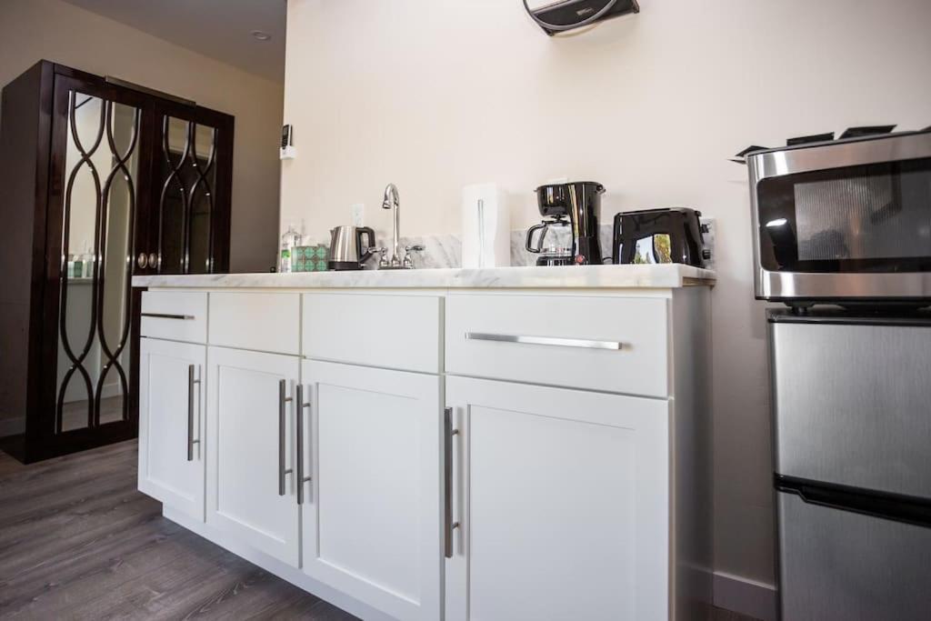 Apartment Awesome Balboa And Downtown View With Cozy Patio *