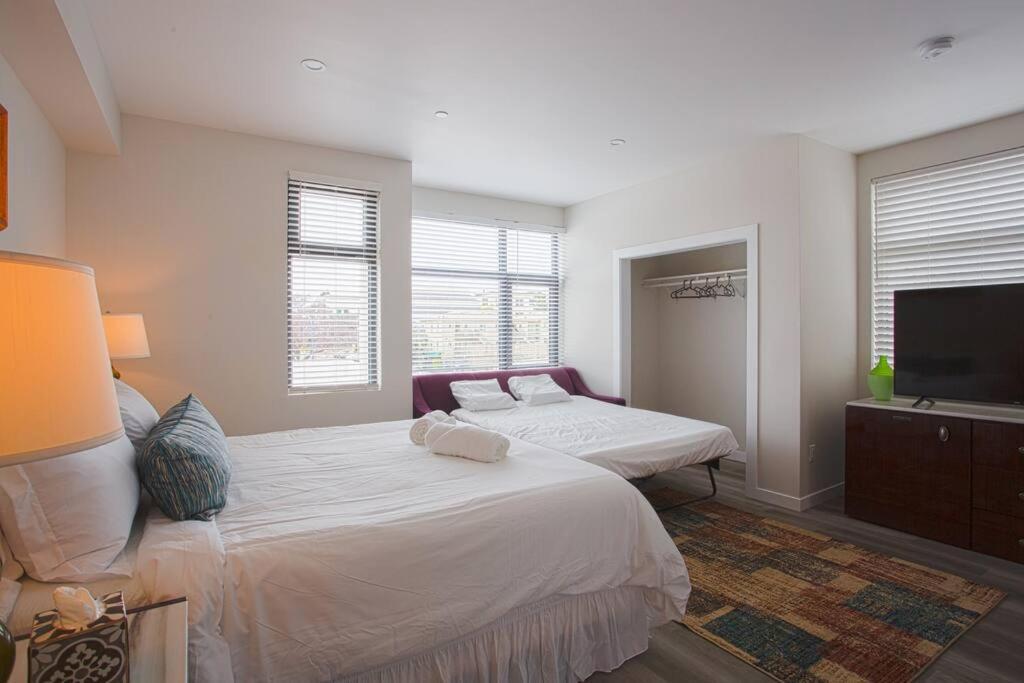Apartment Comfy With Cali King Size Mattress San Diego