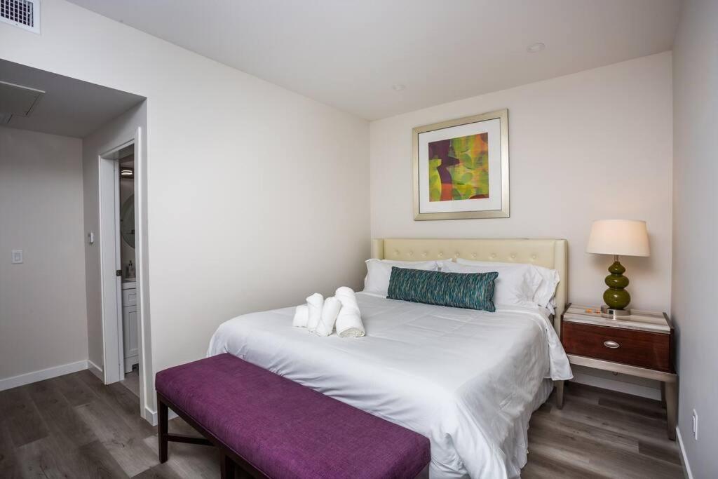 Prime Location - Awesome View -1 Bedroom Apartment San Diego