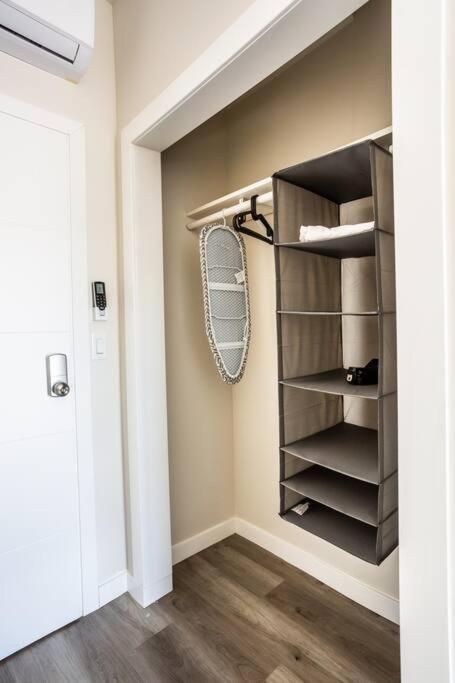 Apartment Luxurious Furnished W Full Kitchen In Sd *