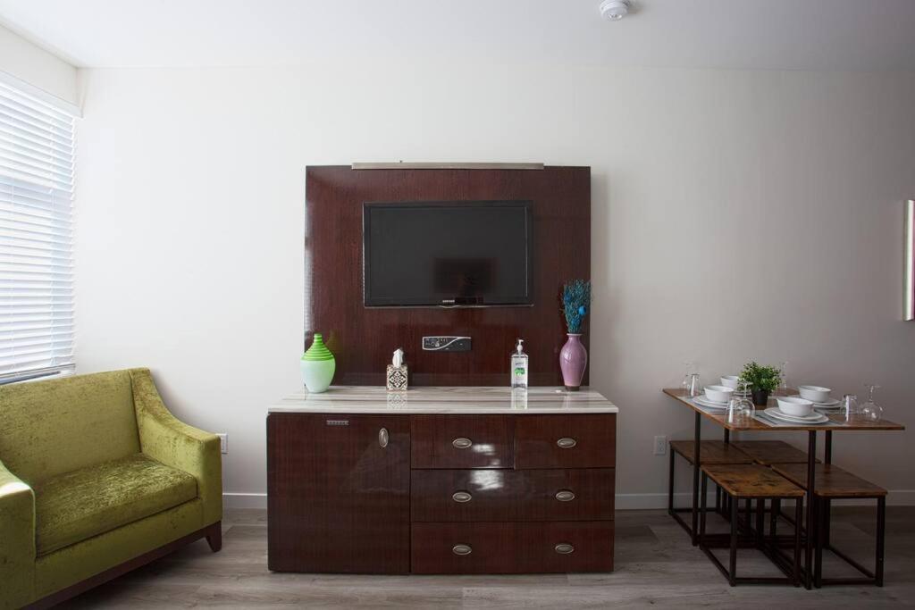 One Bedroom With Sd Downtown View San Diego