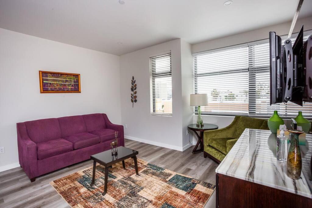 Prime Location - Awesome View -1 Bedroom Apartment San Diego