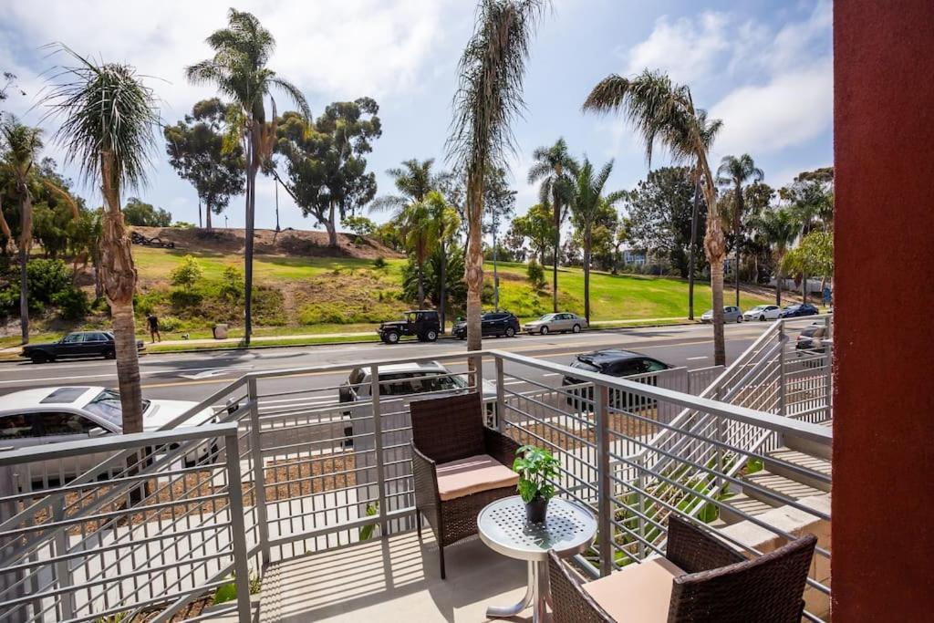 Spacious 1 Bedroom In Heart Of