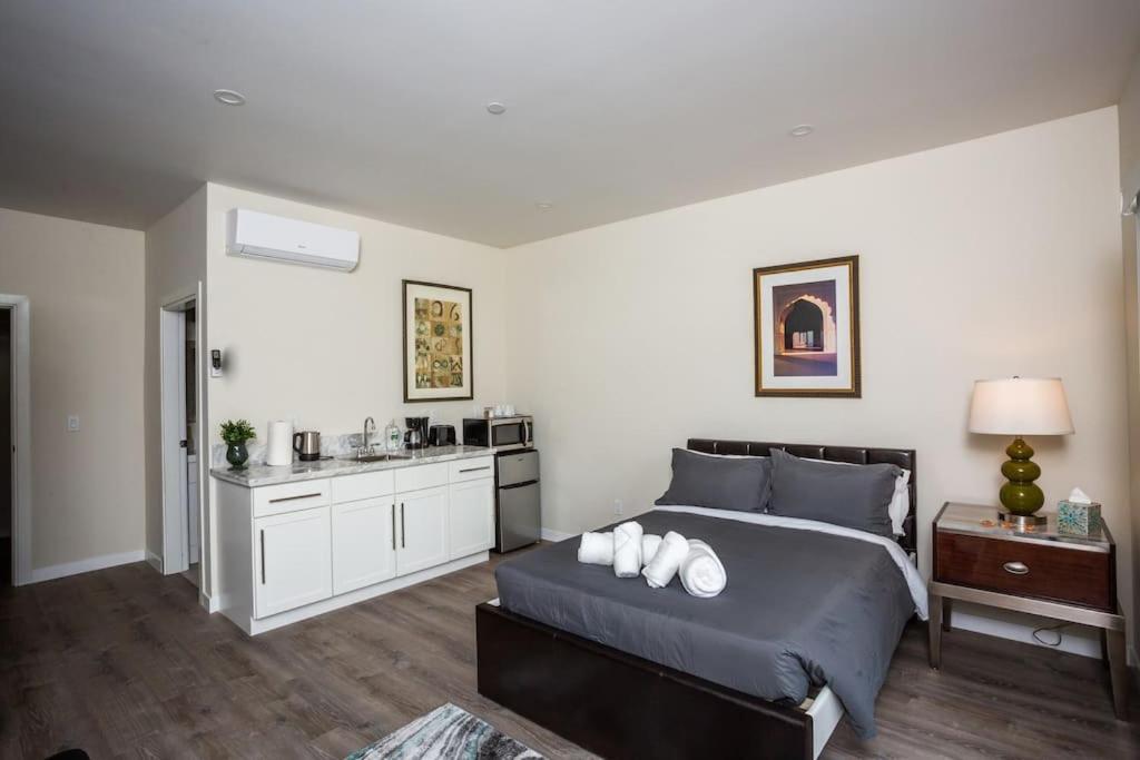 Explore San Diego-balboa Park-little Italy-gaslamp Inn *