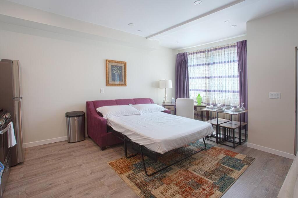 Spacious 1 Bedroom In Heart Of San Diego