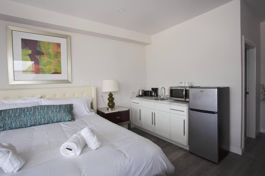 Downtown View 4 Sleepers Studio- Great For Getaway * San Diego