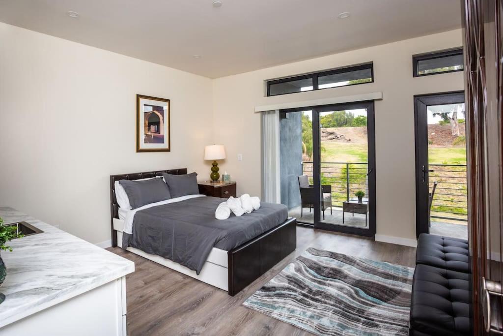 Explore San Diego-balboa Park-little Italy-gaslamp Inn *