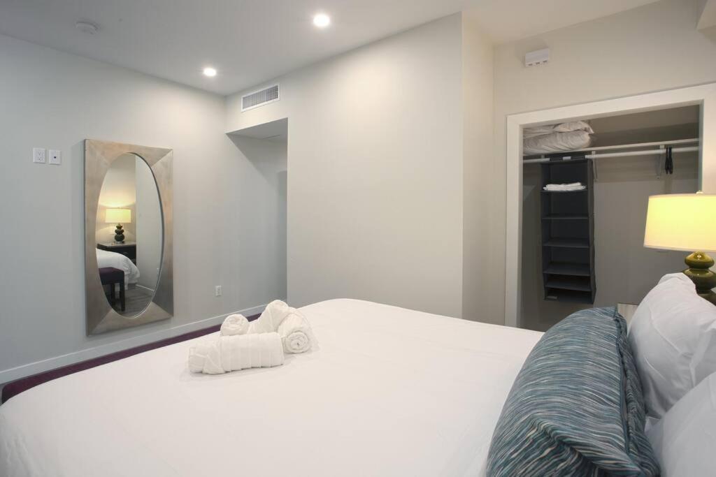 Spacious 1 Bedroom In Heart Of Apartment San Diego